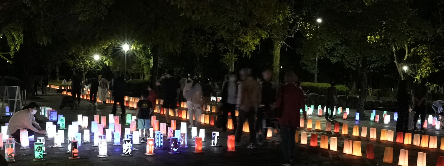 春日奴国あんどん祭りの様子