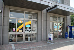 交流スペース・喫茶オルゴール入口の写真