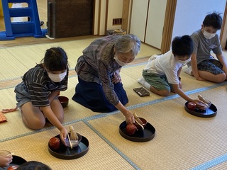 写真：茶道教室の様子