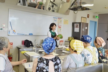 写真：野菜ソムリエの料理教室