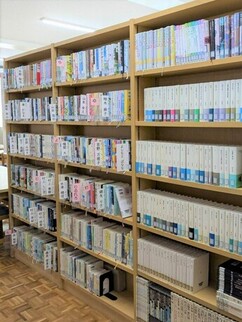 写真:南中書架