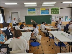 学校運営協議会の司会進行の写真