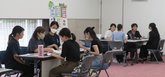 写真：令和6年度第1回おしごと説明会開催　会場の様子