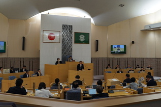 写真:市長答弁の様子
