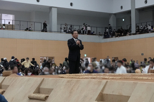 写真:市長あいさつの様子