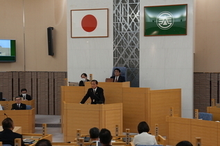 写真：議会一般質問の様子