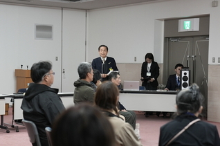 写真:市長あいさつの様子