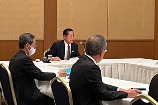 写真:運営会議の様子
