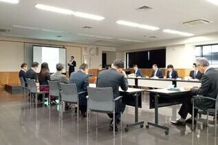 写真:報告会の様子