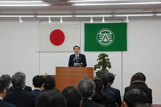 写真：市長あいさつの様子