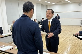 写真：辞令書交付の様子