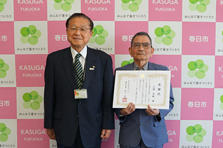 写真:記念撮影の様子