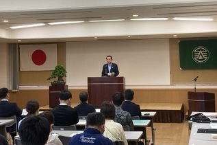 写真：市長あいさつの様子