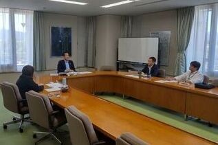 写真：新任課長とのランチトークの様子