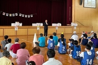 写真：市長あいさつの様子