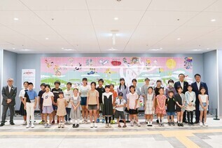 写真：記念撮影の様子