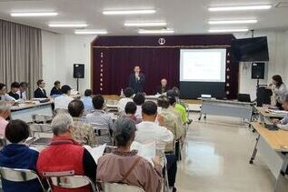 写真:天神山地区での市長あいさつの様子
