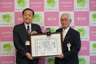 写真:高松さんとの記念撮影の様子
