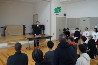 写真:市長あいさつの様子