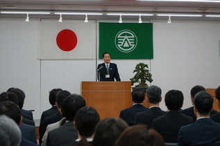 写真：市長あいさつの様子