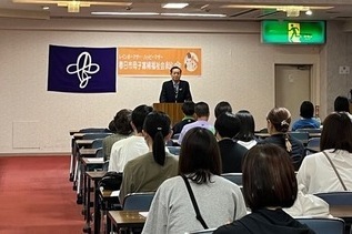 写真：市長あいさつの様子