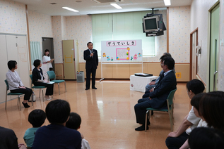 写真：市長あいさつの様子