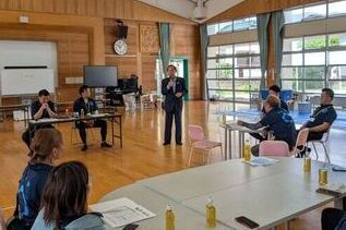 写真:天総会での市長あいさつの様子