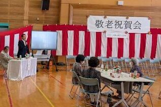 写真：天神山地区での市長あいさつの様子