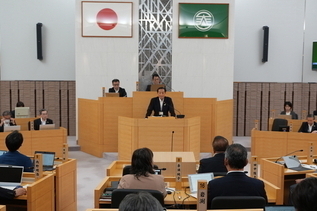 写真：一般質問答弁の様子