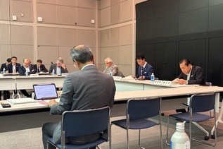 写真：会議の様子