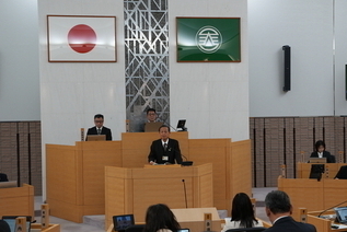 写真：議会一般質問の様子