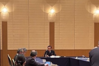 写真：会議の様子