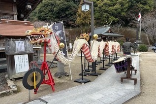 写真：平成龍の龍踊り奉納の様子