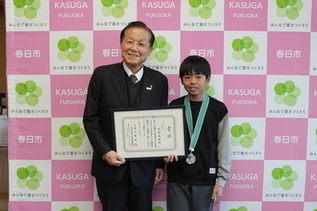 写真：記念撮影の様子