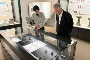 写真：特別企画展観覧の様子